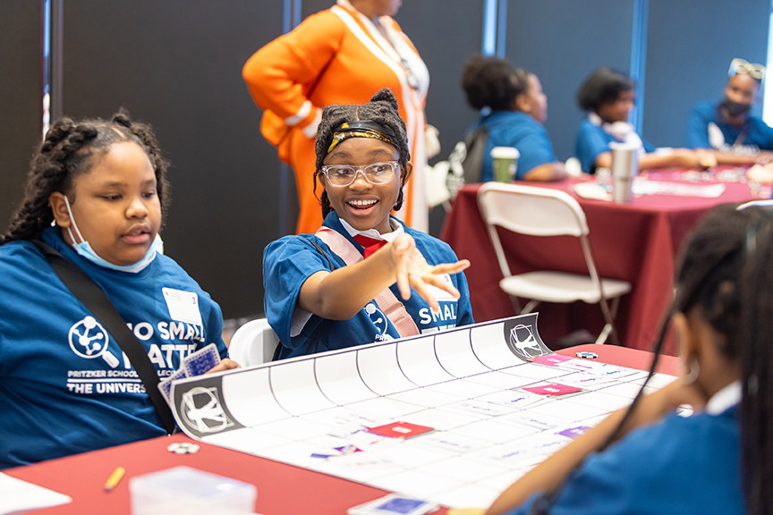 Chicago middle school students played Quantum Games from UChicago PME's STAGE Center at theUChicago Pritzker Molecular Engineering’s 2025 No Small Matter Molecular Engineering Fair