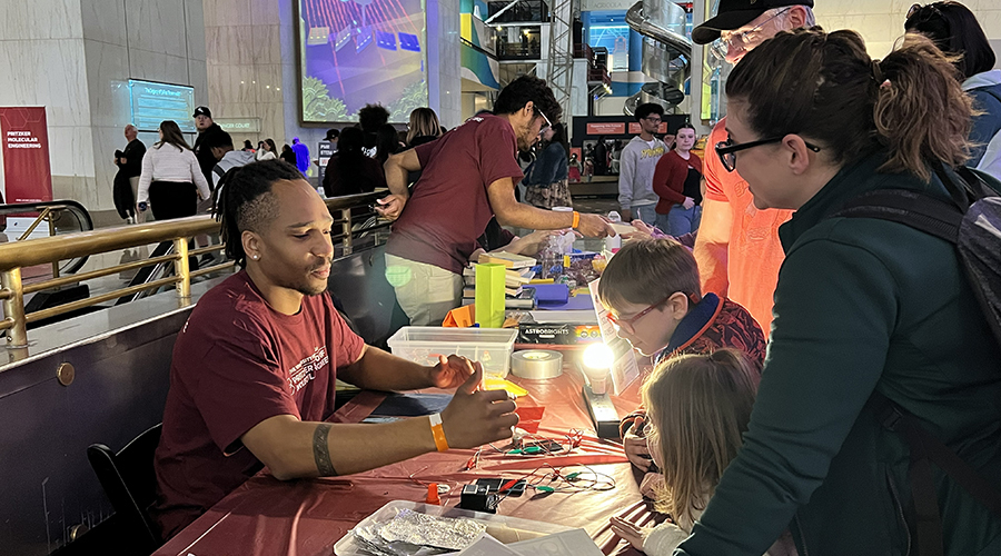 Public science demonstration at the University of Chicago Pritzker School of Molecular Engineering's yearly MSI STEM Showcase