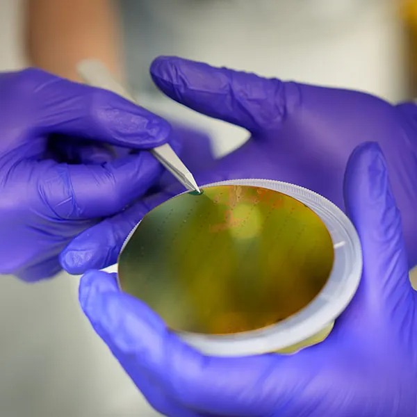 Hand manipulating silicone disc