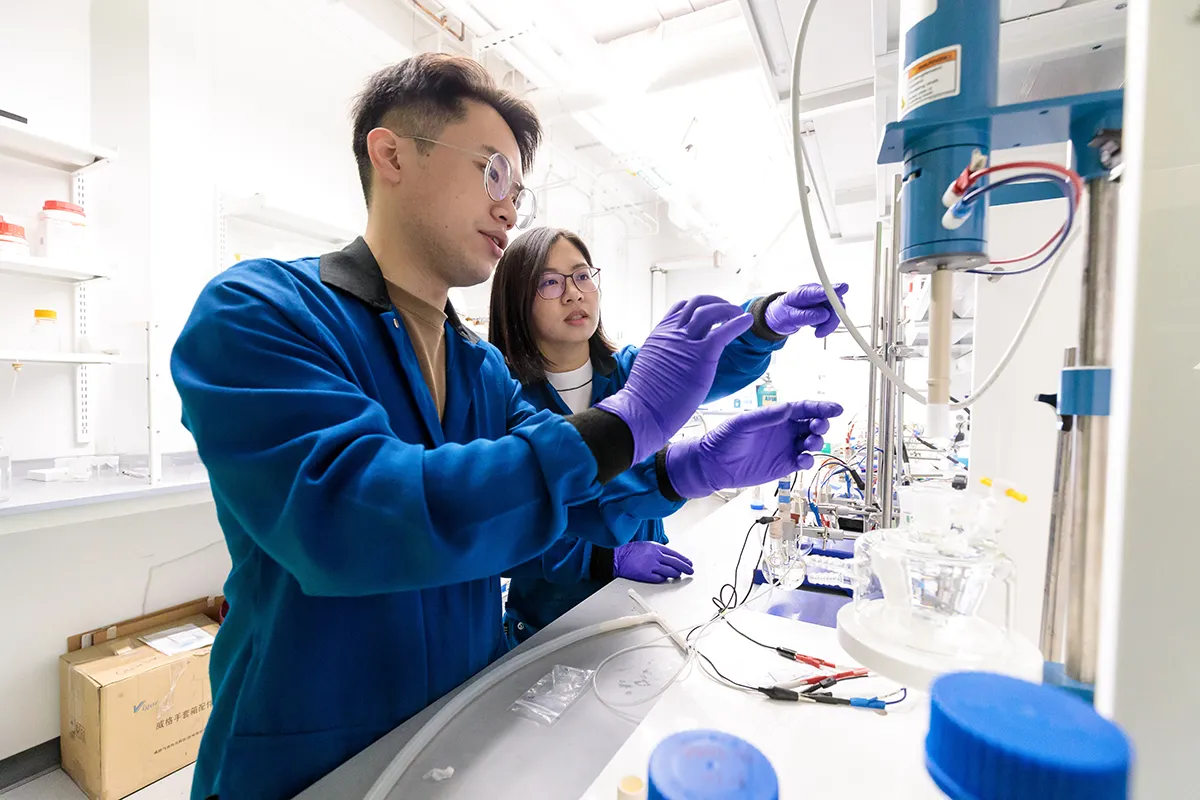 Chong Liu in lab
